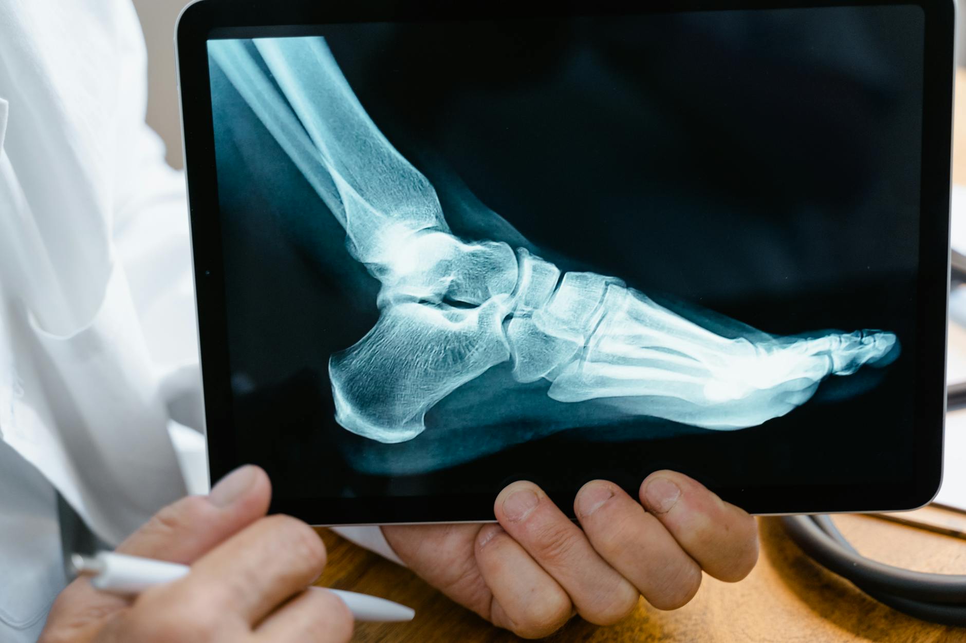 Common Illnesses: Symptoms and Treatments Explained